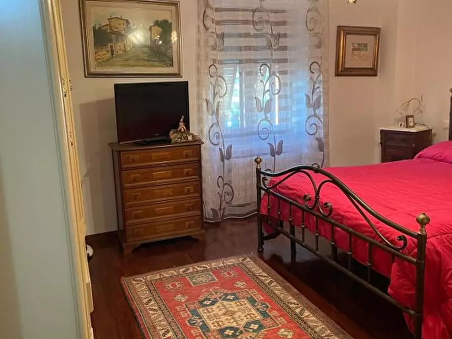 Immagine 11 di Casa semindipendente in vendita  a Carrara