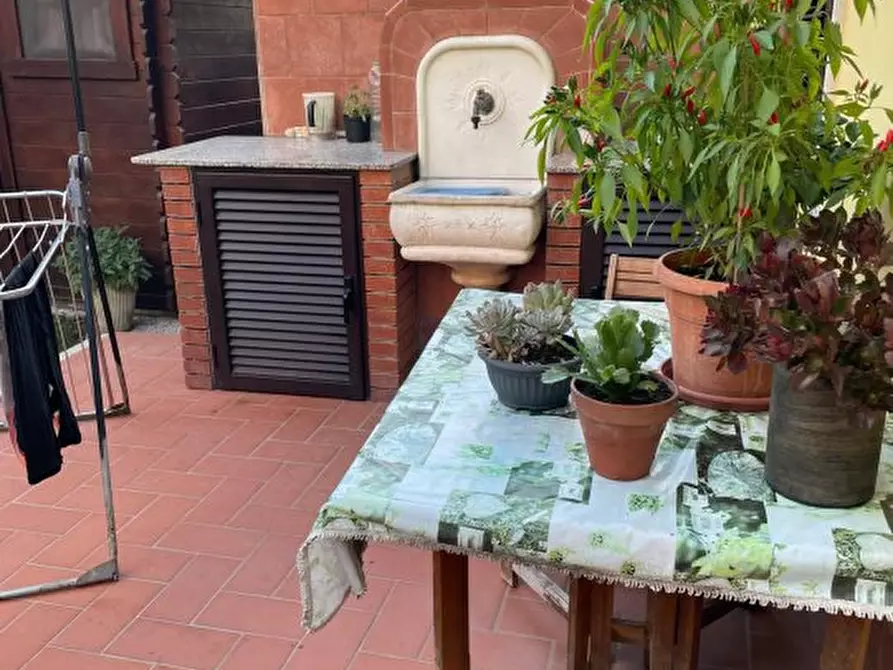 Immagine 8 di Casa semindipendente in vendita  a Carrara