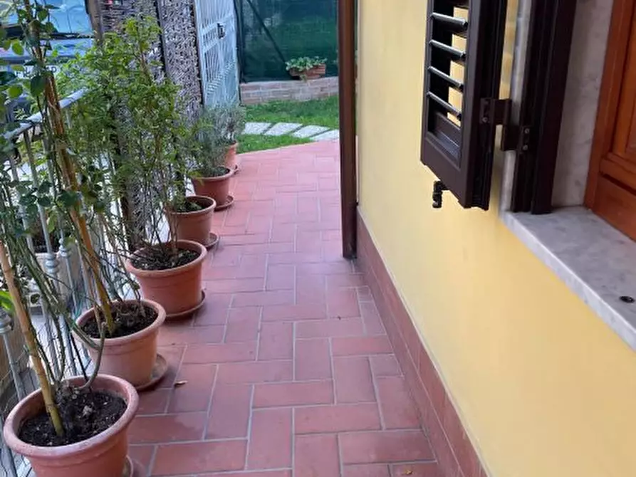 Immagine 5 di Casa semindipendente in vendita  a Carrara