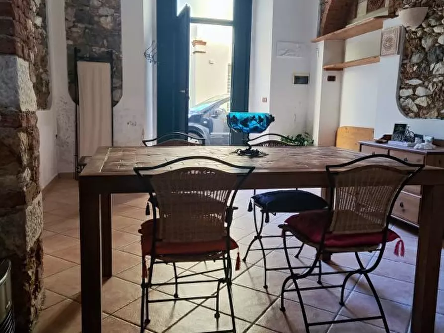 Immagine 5 di Appartamento in vendita  a Carrara