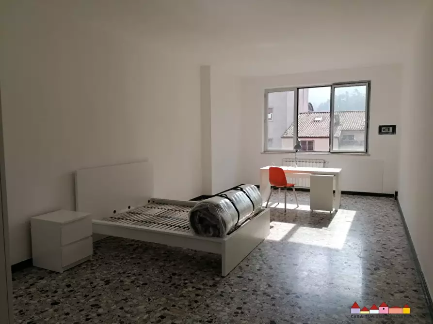 Immagine 2 di Appartamento in affitto  a Carrara