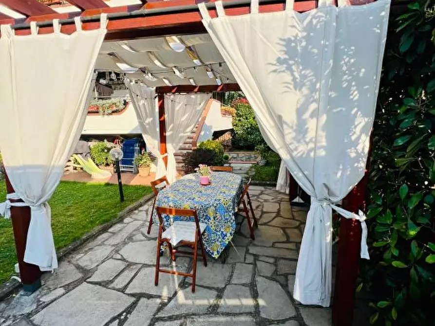 Immagine 6 di Casa semindipendente in vendita  a Carrara