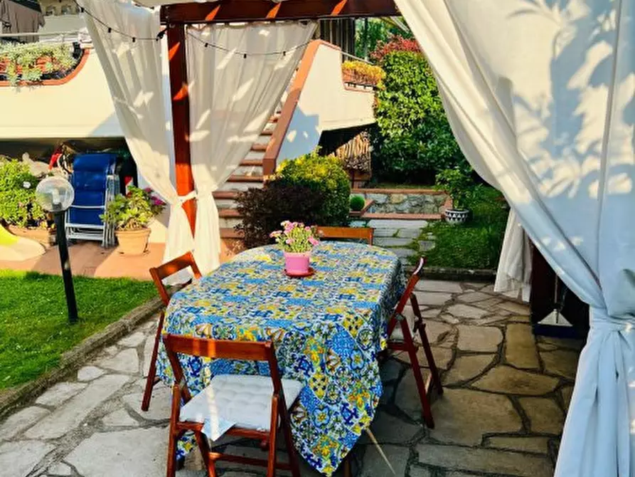 Immagine 7 di Casa semindipendente in vendita  a Carrara