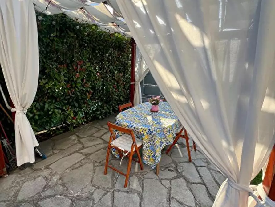 Immagine 9 di Casa semindipendente in vendita  a Carrara