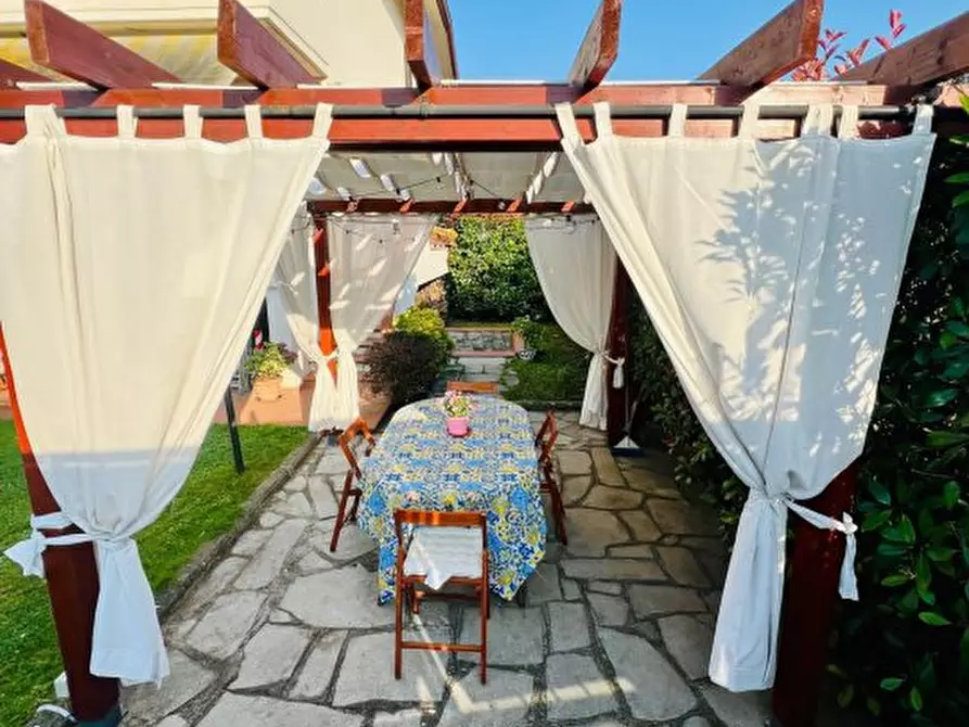Immagine 8 di Casa semindipendente in vendita  a Carrara