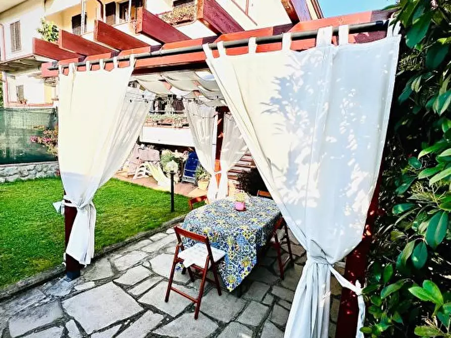 Immagine 4 di Casa semindipendente in vendita  a Carrara