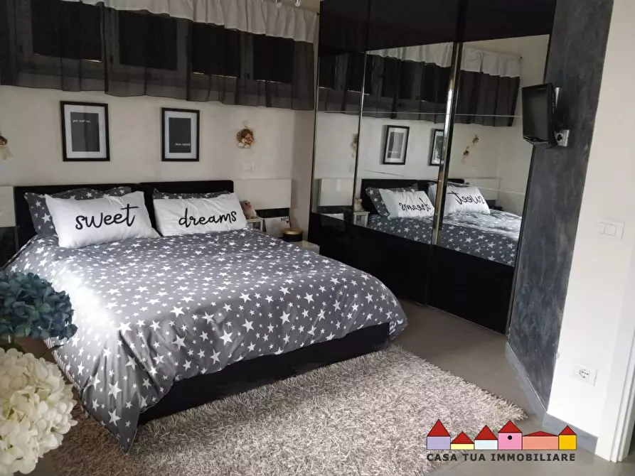 Immagine 14 di Casa semindipendente in vendita  a Carrara