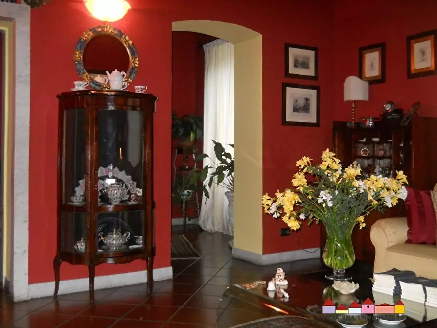 Immagine 2 di Appartamento in vendita  a Carrara