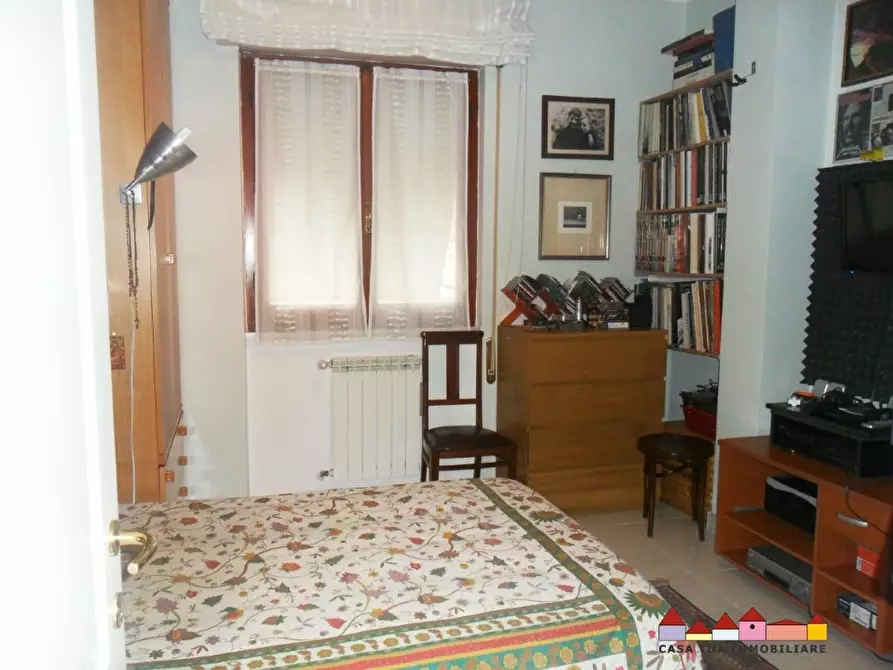 Immagine 10 di Appartamento in vendita  a Carrara