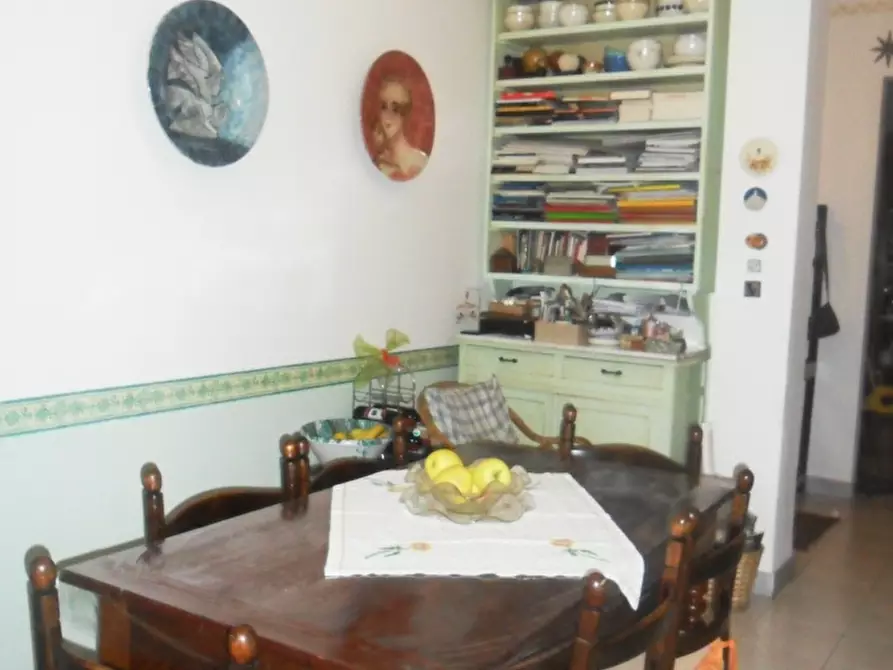 Immagine 3 di Appartamento in vendita  a Carrara