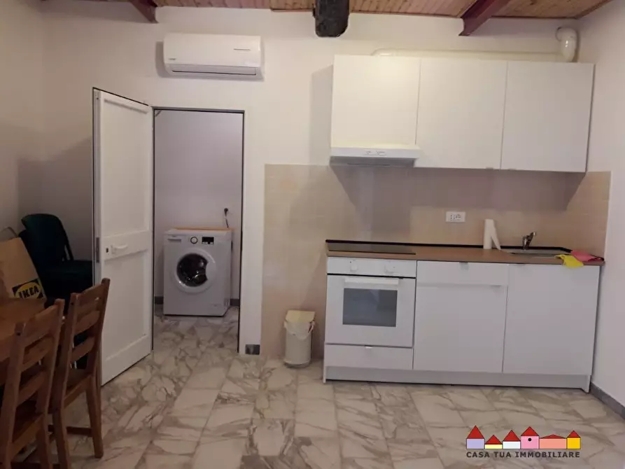 Immagine 2 di Appartamento in vendita  a Carrara