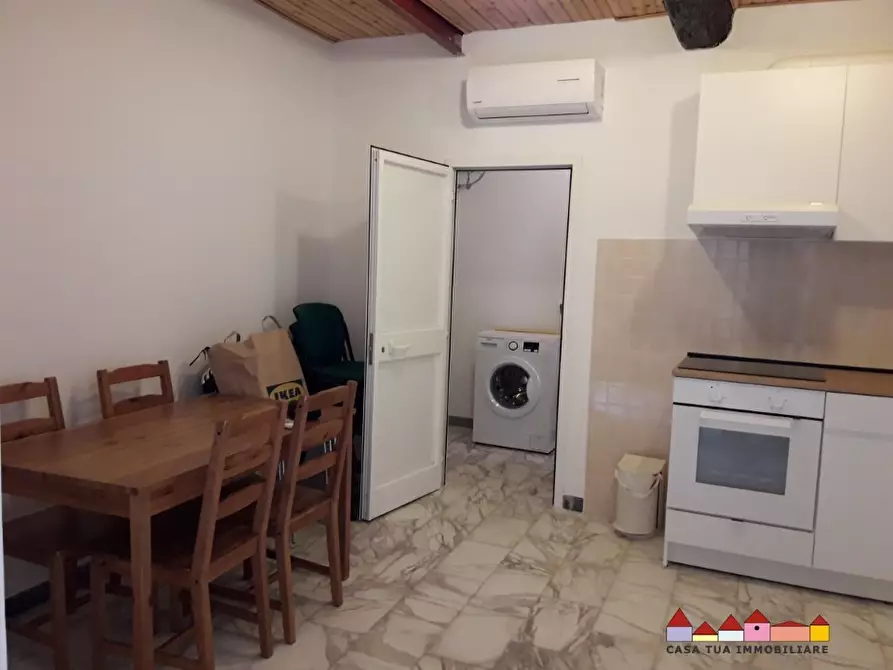 Immagine 3 di Appartamento in vendita  a Carrara