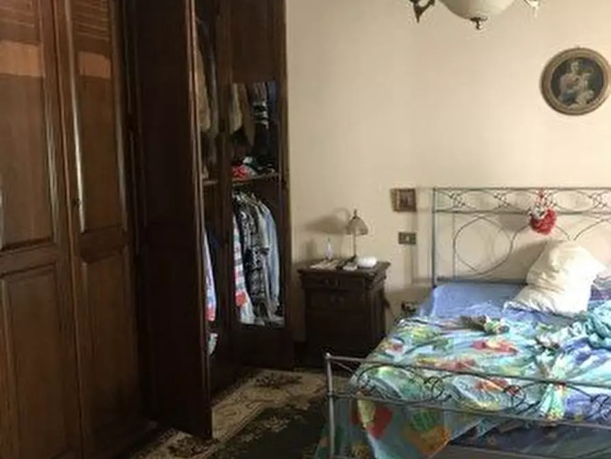 Immagine 13 di Casa semindipendente in vendita  a Massa