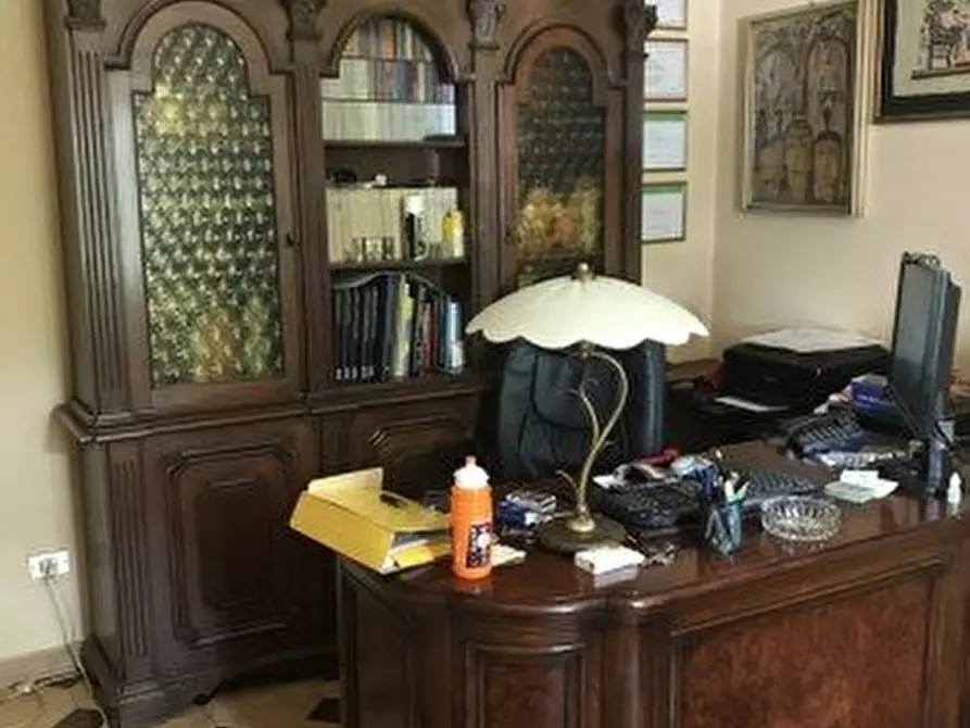 Immagine 12 di Casa semindipendente in vendita  a Massa