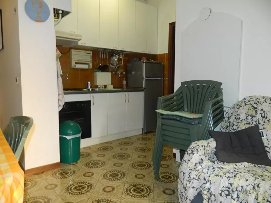 Immagine 2 di Appartamento in vendita  a Ortonovo