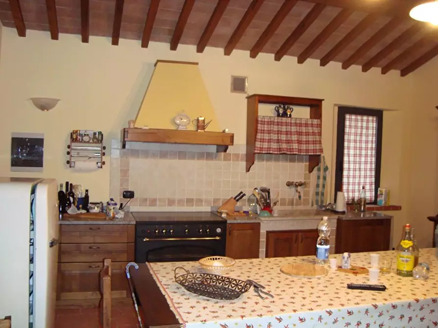 Immagine 2 di Rustico / casale in vendita  a Lamporecchio