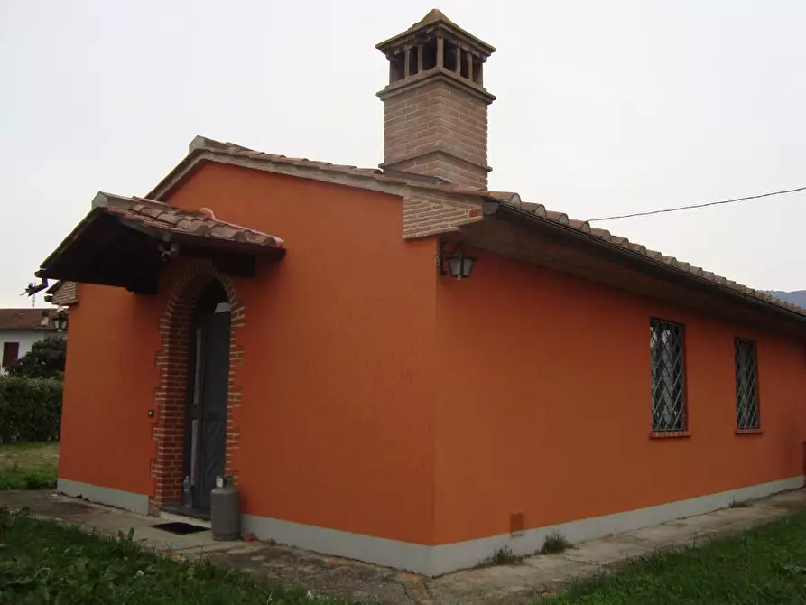 Immagine 7 di Rustico / casale in vendita  a Lamporecchio