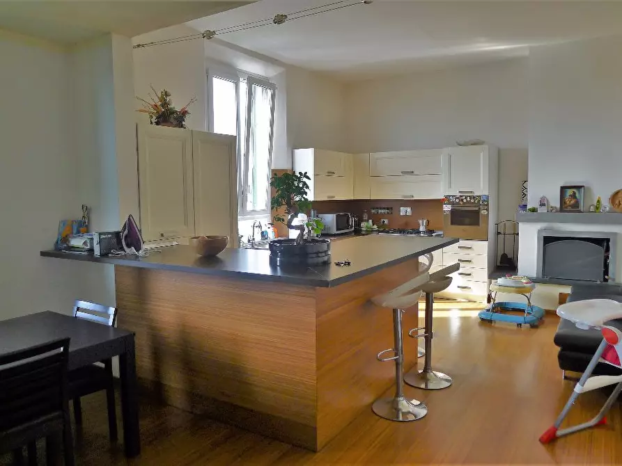 Immagine 15 di Appartamento in vendita  a Cascina