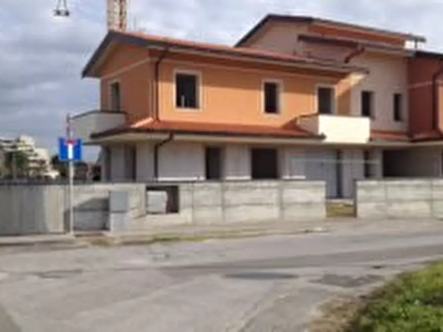 Immagine 5 di Appartamento in vendita  a Pontedera