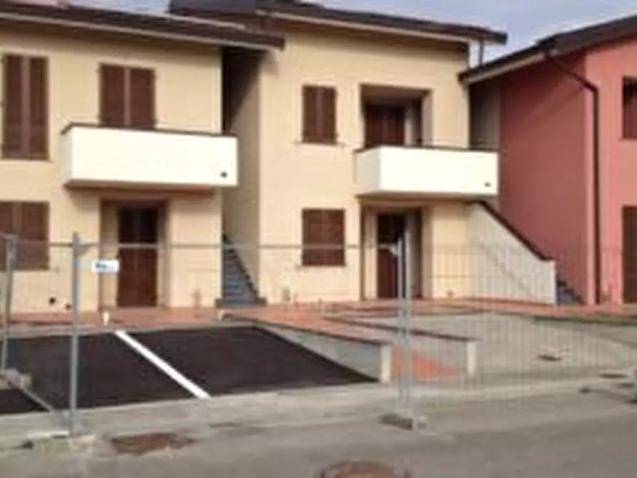 Immagine 2 di Appartamento in vendita  a Pontedera