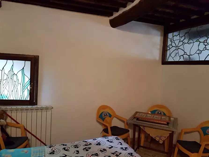 Immagine 10 di Appartamento in vendita  a Monticiano