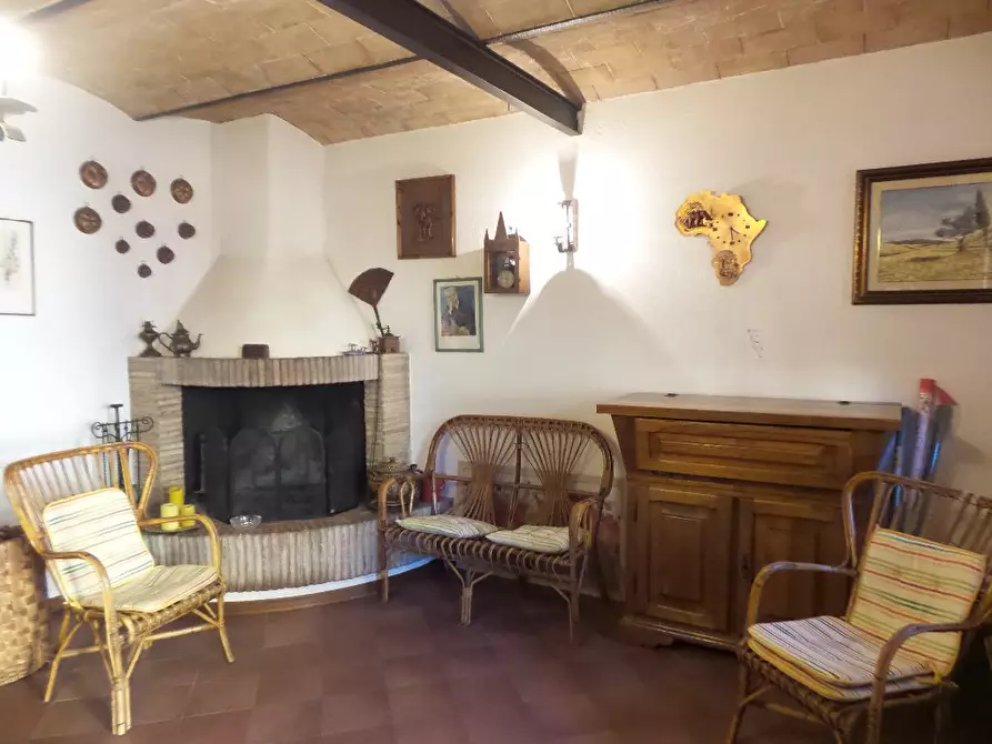 Immagine 43 di Casa colonica in vendita  a Castelfiorentino
