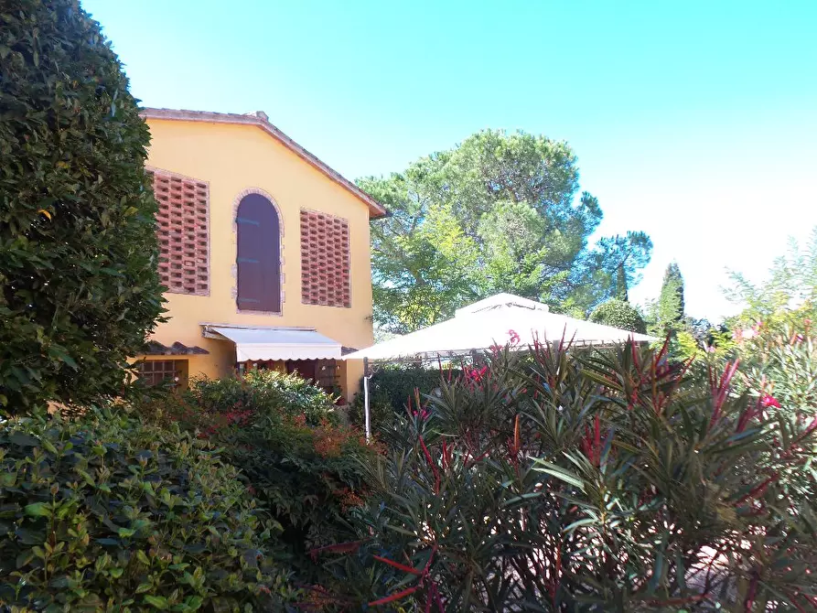 Immagine 37 di Casa colonica in vendita  a Castelfiorentino
