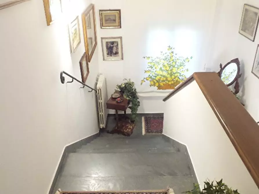 Immagine 22 di Casa colonica in vendita  a Castelfiorentino
