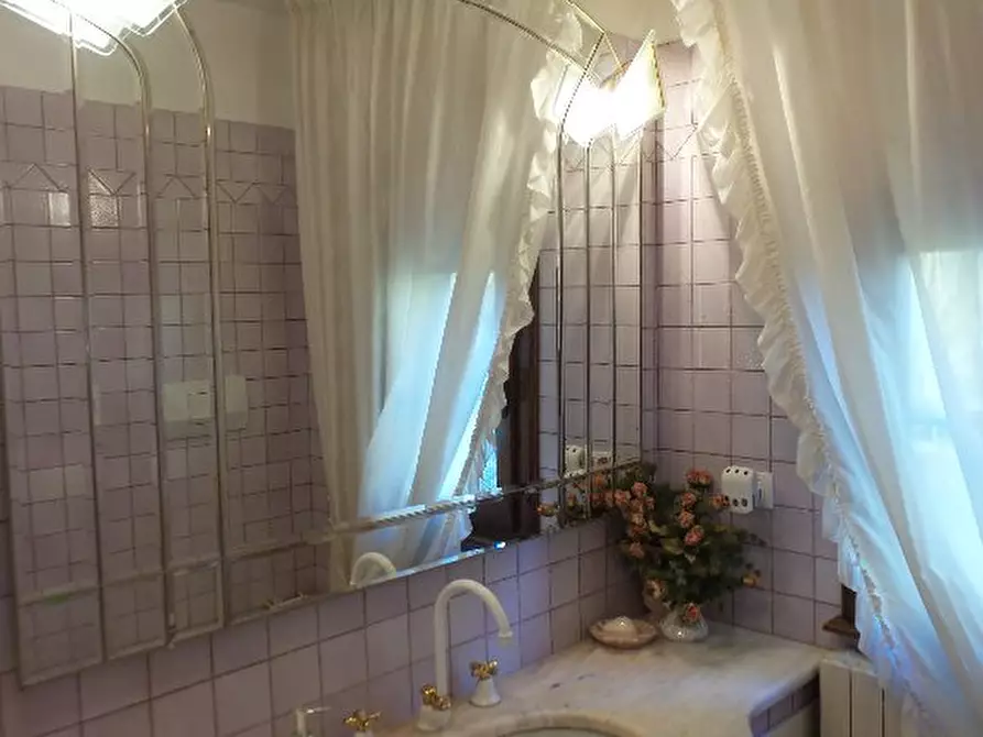 Immagine 28 di Casa colonica in vendita  a Castelfiorentino