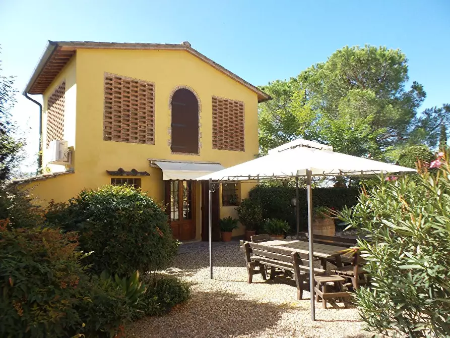 Immagine 34 di Casa colonica in vendita  a Castelfiorentino
