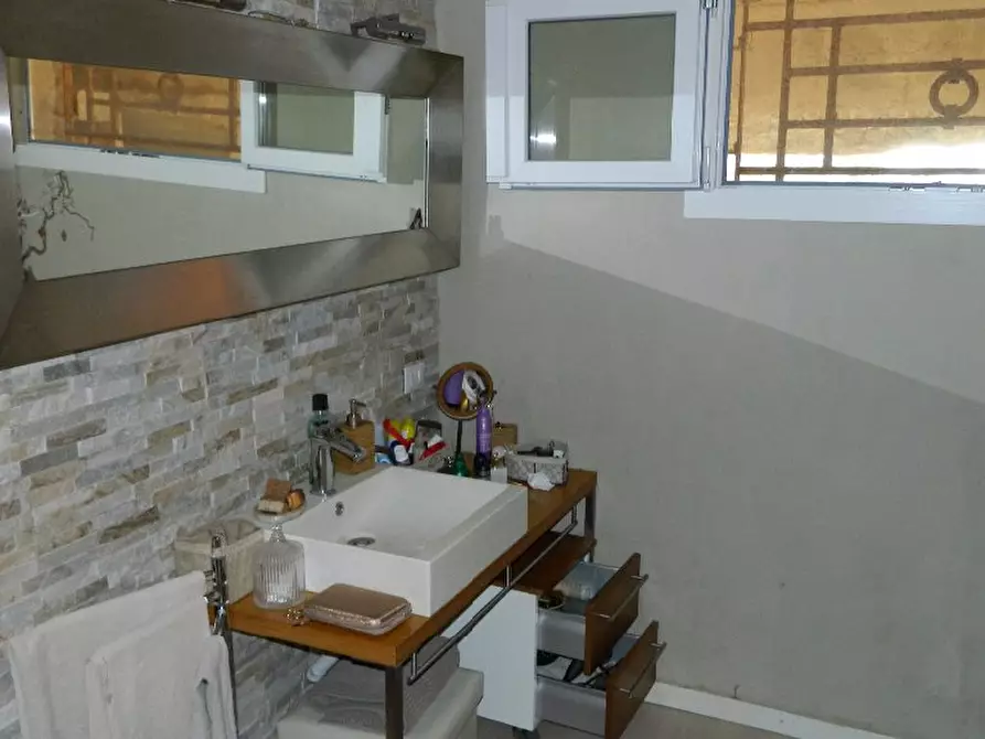 Immagine 50 di Villa in vendita  a Sarzana