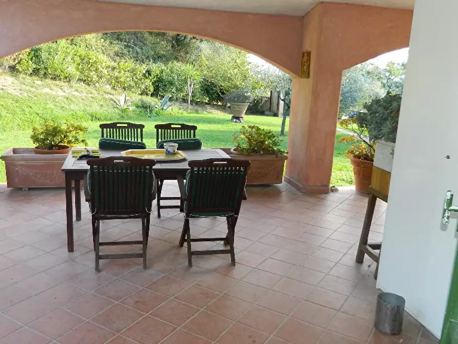 Immagine 10 di Villa in vendita  a Sarzana