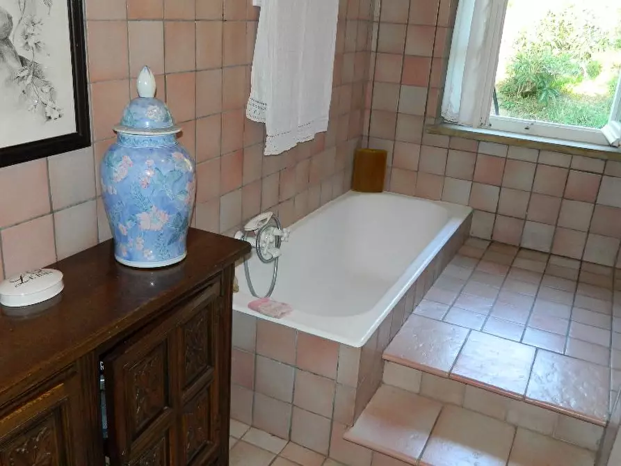 Immagine 25 di Villa in vendita  a Sarzana