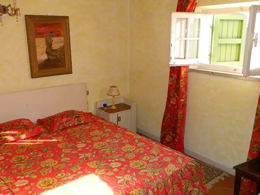 Immagine 28 di Villa in vendita  a Sarzana