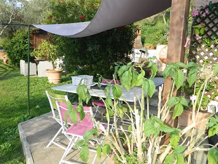 Immagine 33 di Villa in vendita  a Sarzana