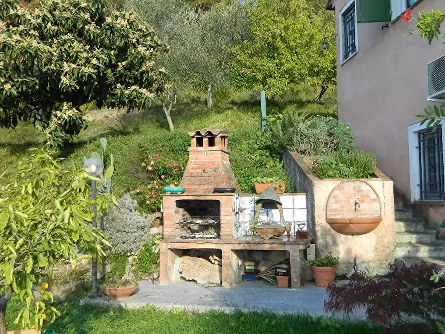 Immagine 34 di Villa in vendita  a Sarzana