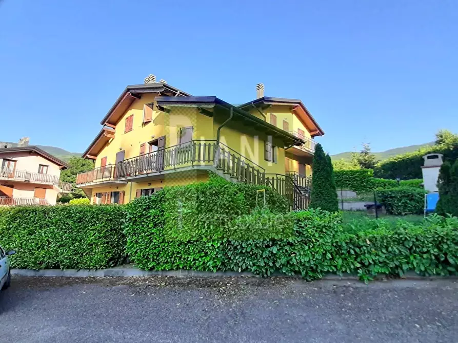 Immagine 13 di Appartamento in vendita  a Pievepelago