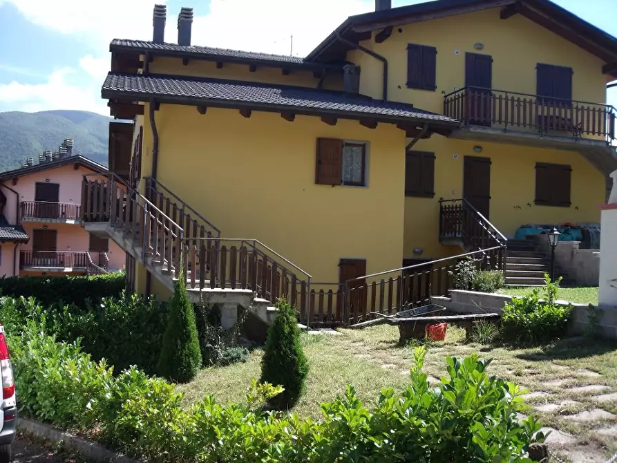 Immagine 9 di Appartamento in vendita  a Pievepelago