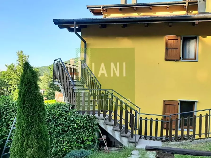Immagine 15 di Appartamento in vendita  a Pievepelago