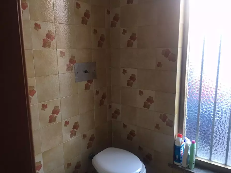 Immagine 6 di Locale commerciale in vendita  a Pontedera