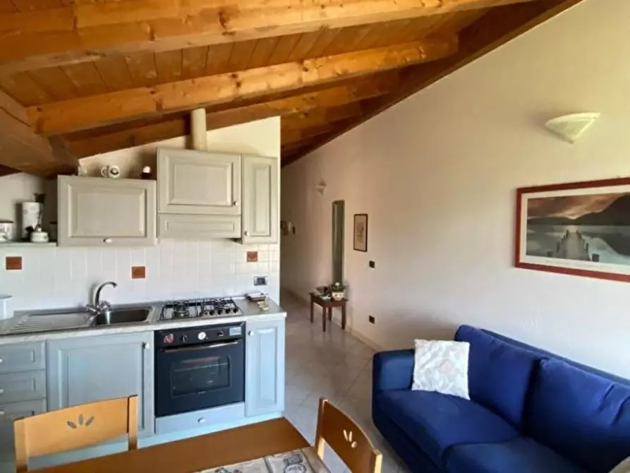 Immagine 5 di Mansarda in vendita  a Massa