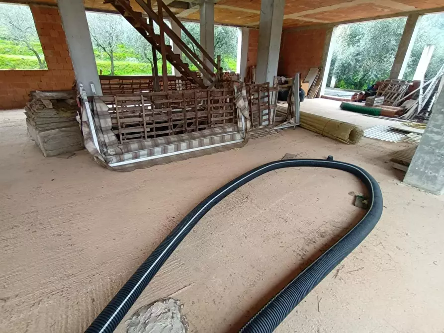 Immagine 15 di Villa in vendita  a Capannori