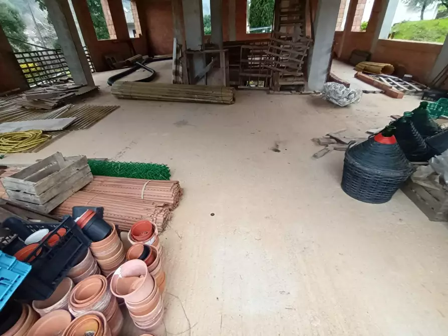 Immagine 18 di Villa in vendita  a Capannori