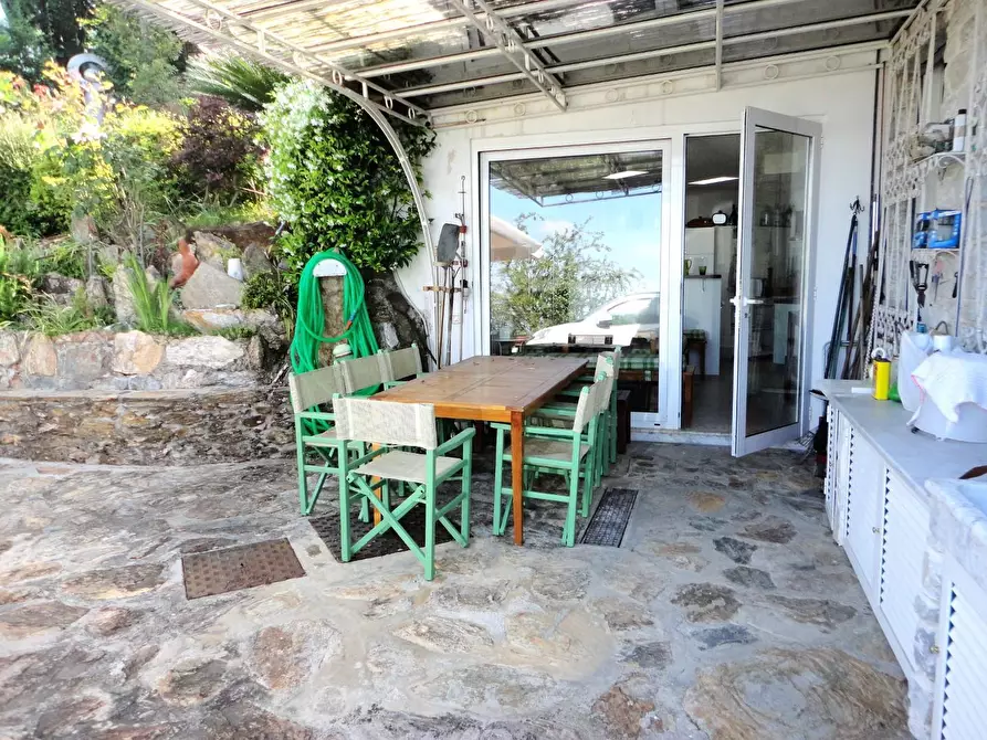 Immagine 53 di Villa in vendita  a Montignoso