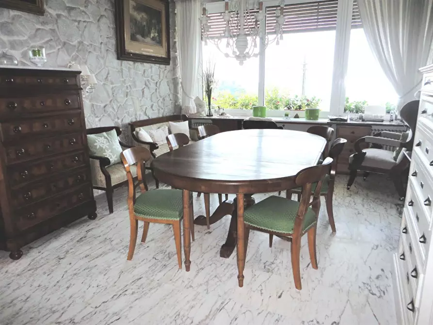 Immagine 18 di Villa in vendita  a Montignoso