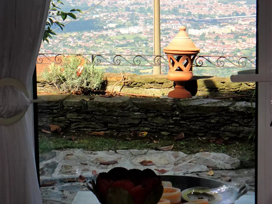 Immagine 37 di Villa in vendita  a Montignoso