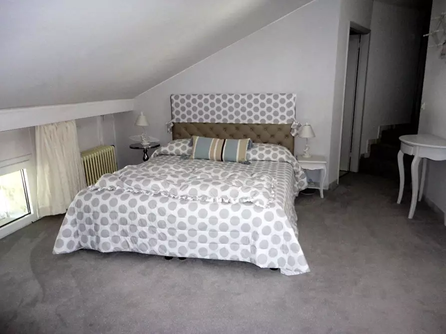 Immagine 47 di Villa in vendita  a Montignoso