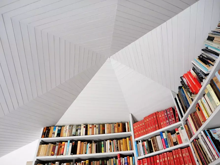 Immagine 44 di Villa in vendita  a Montignoso