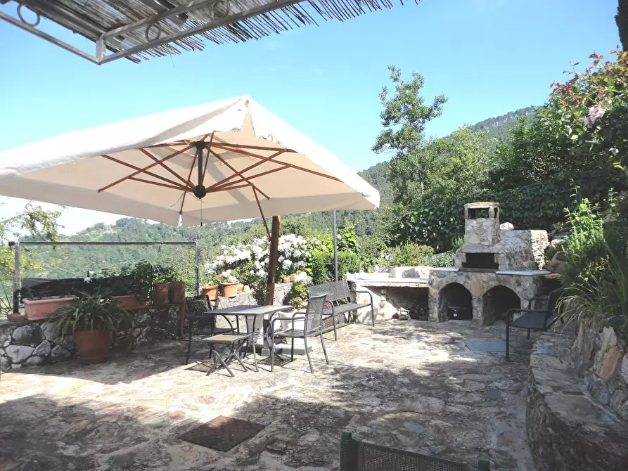 Immagine 55 di Villa in vendita  a Montignoso