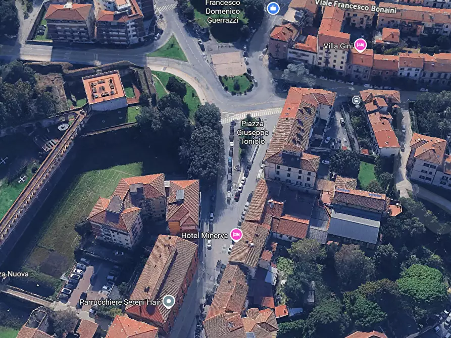 Immagine 2 di Negozio in affitto  a Pisa